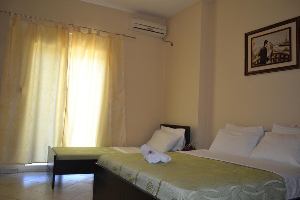 Hotel 4 Stinet Vlore Luaran gambar