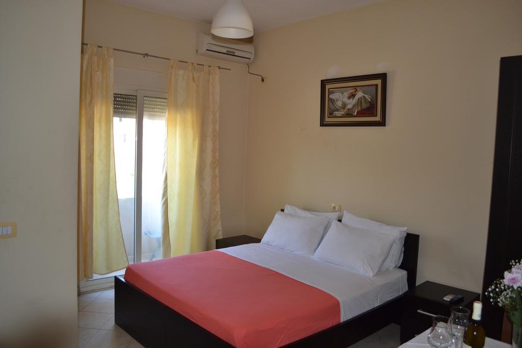 Hotel 4 Stinet Vlore Luaran gambar