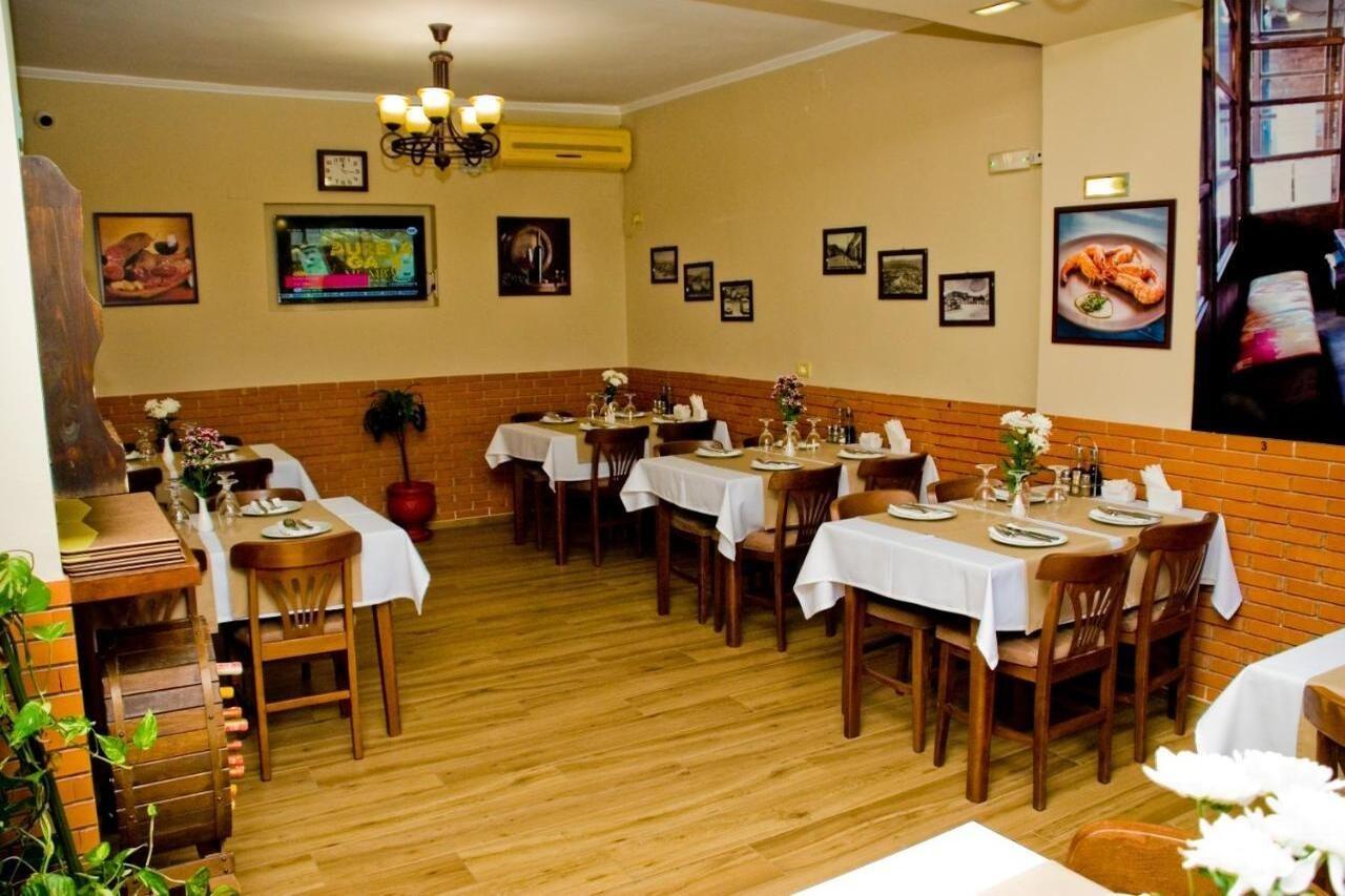 Hotel 4 Stinet Vlore Luaran gambar