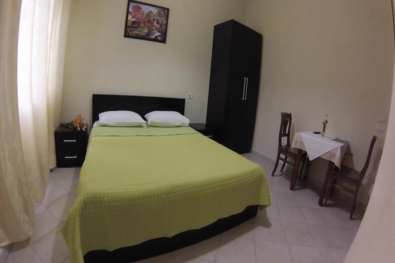 Hotel 4 Stinet Vlore Luaran gambar