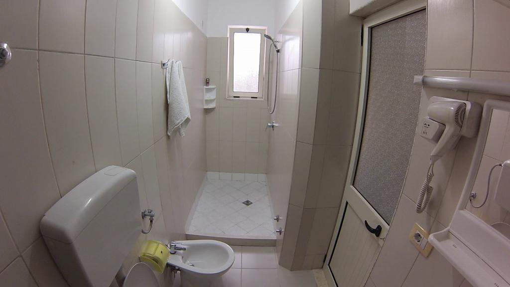 Hotel 4 Stinet Vlore Luaran gambar