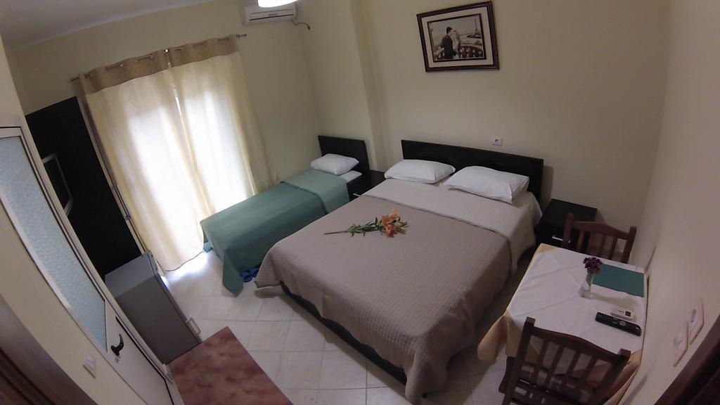 Hotel 4 Stinet Vlore Luaran gambar