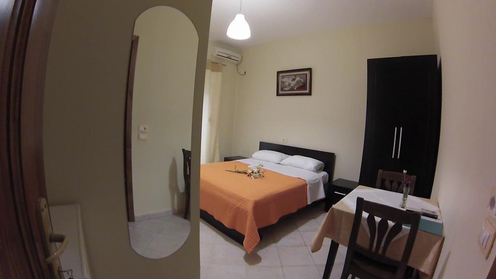 Hotel 4 Stinet Vlore Luaran gambar