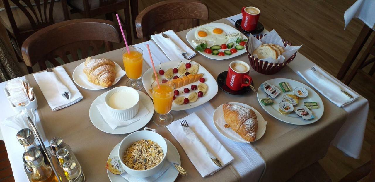 Hotel 4 Stinet Vlore Luaran gambar