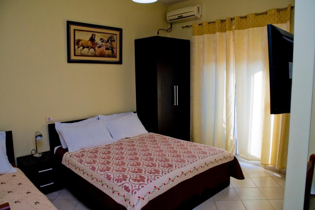 Hotel 4 Stinet Vlore Luaran gambar