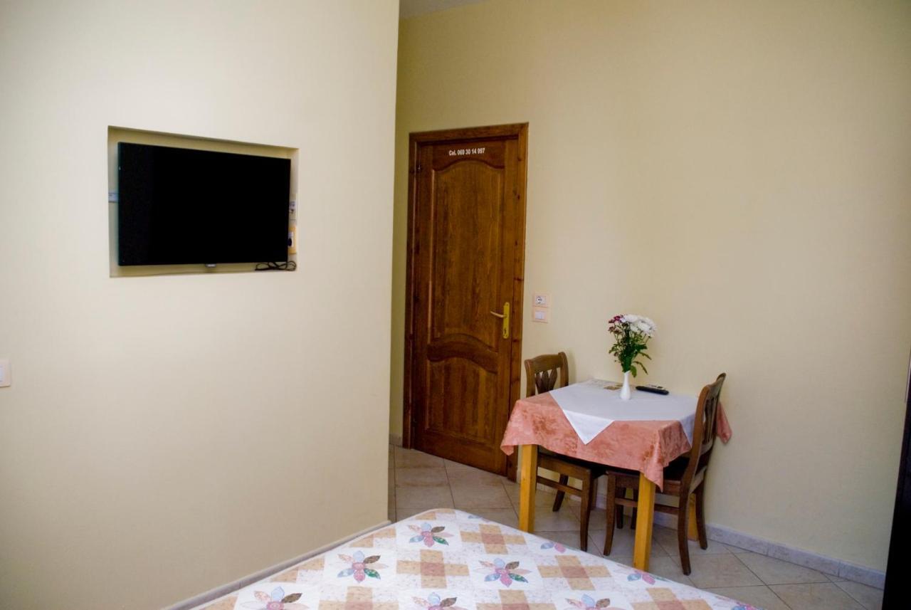 Hotel 4 Stinet Vlore Luaran gambar