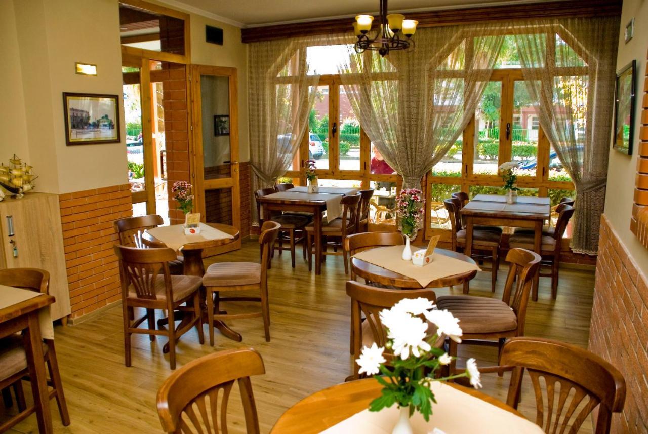 Hotel 4 Stinet Vlore Luaran gambar